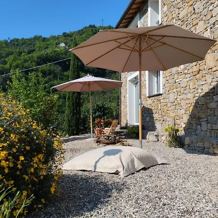 Bed and Breakfast Briciole Di Pietra 3*