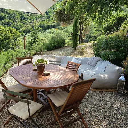 Bed and Breakfast Briciole Di Pietra 3*