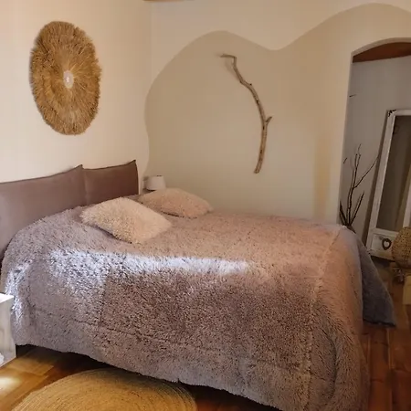 Briciole Di Pietra Bed & Breakfast *