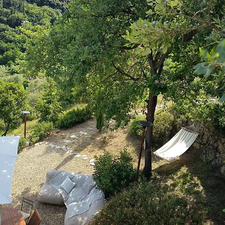 Briciole Di Pietra לינה וארוחת בוקר דולצ'אקווה