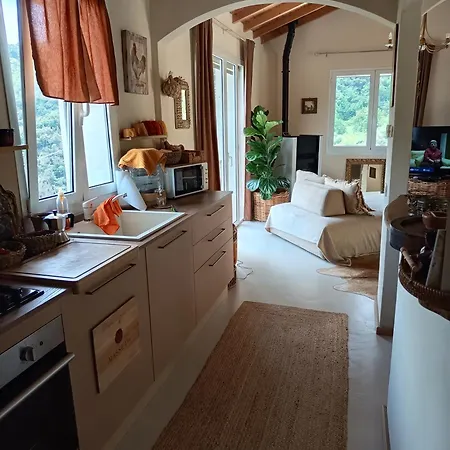 ベッド・アンド・ブレックファスト Briciole Di Pietra ドルチェアックア