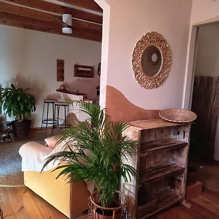 Briciole Di Pietra ベッド・アンド・ブレックファスト ドルチェアックア