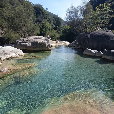 לינה וארוחת בוקר Briciole Di Pietra דולצ'אקווה